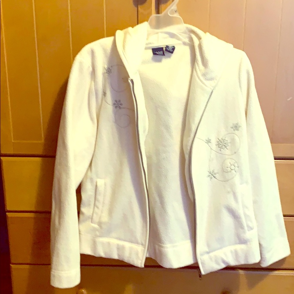 White snowflake in bordered jacket
